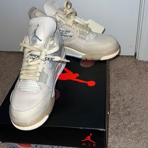 WMNS AIR JORDAN RETRO 4